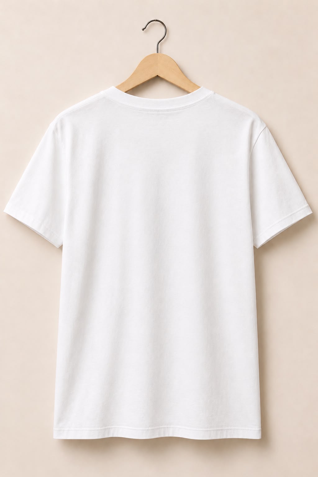 All I Care About Is Horses – Loose Fit T-Shirt